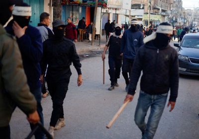 مجموعات أمنية تعمل على ضبط الشارع بغزة