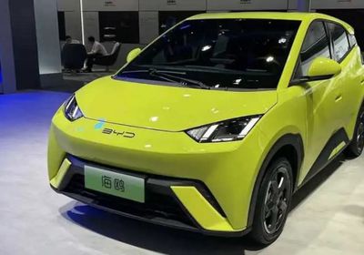 "بي واي دي" تخفض أسعار سياراتها الكهربائية في السوق الصيني