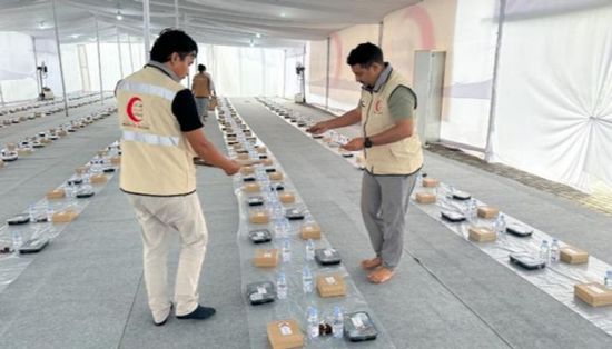 الهلال الأحمر الإماراتي يقدم 10 آلاف وجبة إفطار يومياً للصائمين في إندونيسيا