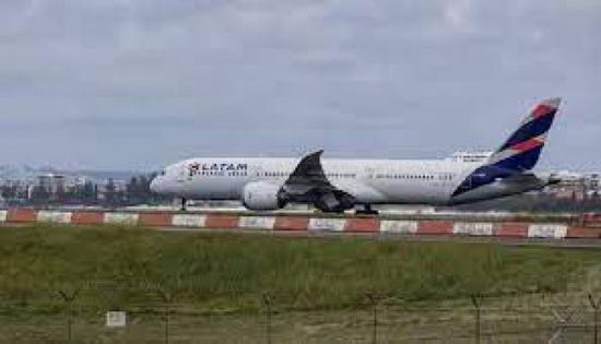 إصابة 50 شخصًا بعد مشكلة فنية على رحلة جوية