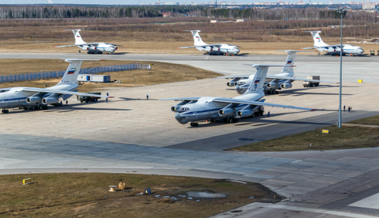 بسبب حريق.. تحطم طائرة عسكرية روسية على متنها 15 فردا