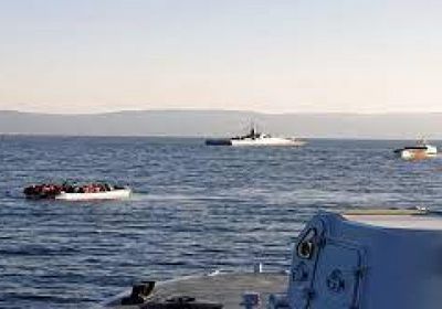 وصول نحو مئة مهاجر إلى جزيرة في اليونان