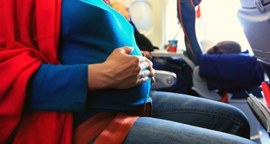 ولادة سيدة أردنية تغير مسار طائرة