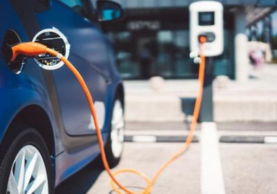 الطاقة الدولية تتوقع زيادة أعداد السيارات الكهربائية