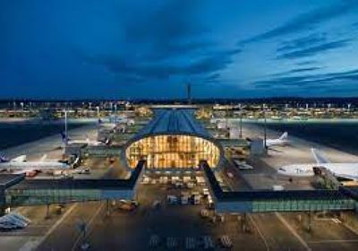 إعادة فتح مطار أوسلو تدريجيا بعد إغلاقه