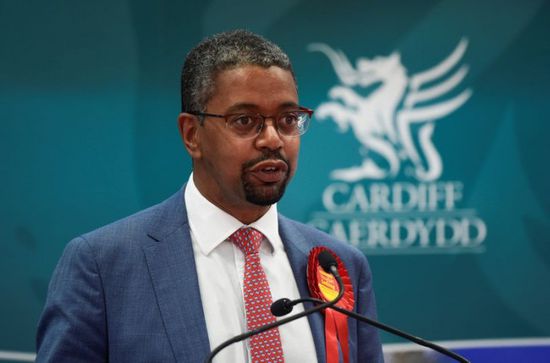 فون جيثينج يفوز بزعامة حزب العمال في ويلز