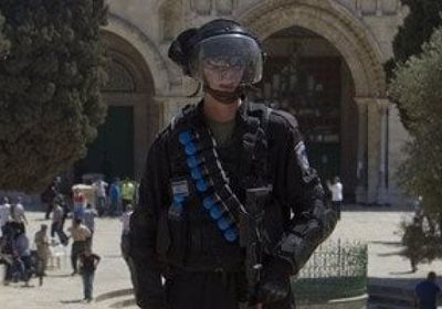 بحماية الشرطة الإسرائيلية.. مستوطنون يقتحمون المسجد الأقصى &nbsp;