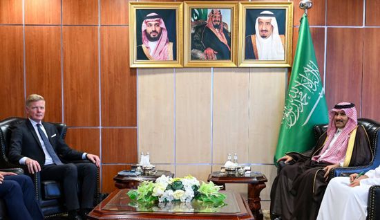 آل جابر يؤكد لجروندبرج دعم الرياض لجهود التوصل للسلام