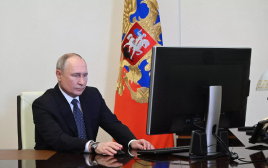 بعد فوزه رسميًا.. بوتين يلتقي بمنافسيه في الانتخابات الرئاسية الروسية