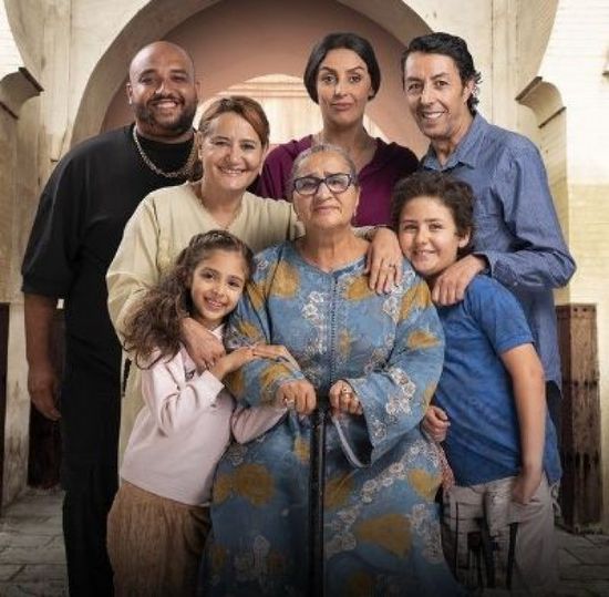 قصة وأبطال المسلسل المغربي الفاميلا في رمضان 2024