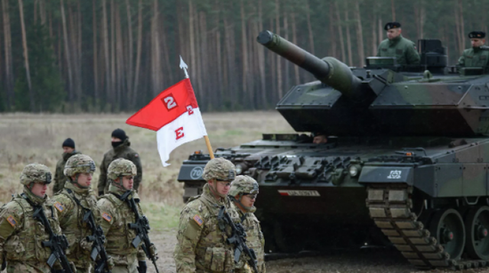 "السر المكشوف".. وزير الخارجية البولندي يعترف بوجود قوات غربية في أوكرانيا