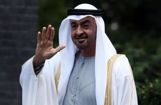 في زيارة أخوية.. رئيس الإمارات يصل القاهرة