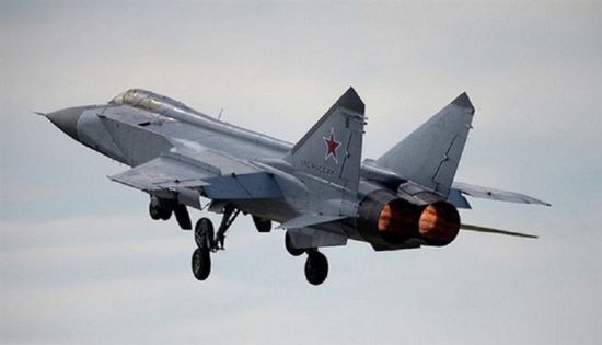 مقاتلة روسية تعترض قاذفتي قنابل أمريكيتين فوق بحر بارنتس
