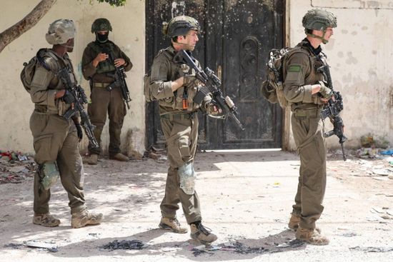 مقتل جندي إسرائيلي وإصابة 16 آخرين بغزة