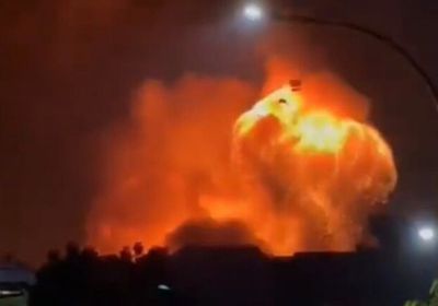 انفجار هائل بمستودع للذخيرة في إندونيسيا