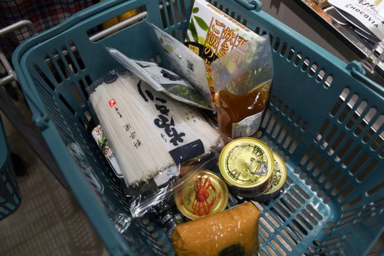 تراجع نمو أسعار المستهلكين في طوكيو بنسبة 2.4%