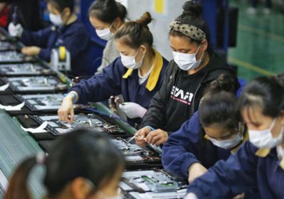 نشاط قطاع التصنيع الصيني يعود إلى النمو