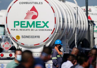 بيميكس المكسيكية تخطط لإيقاف بعض صادرات النفط