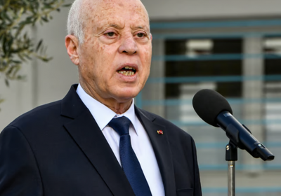 الرئيس التونسي يدعو لتدقيق 432 ألف انتداب بالوظيفة العمومية