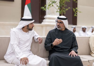 خالد بن زايد يستقبل ولي عهد دبي في قصر البطين