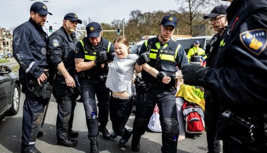 توقيف الناشطة البيئية غريتا ثونبرغ