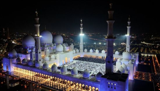 الأعلى في تاريخه.. جامع الشيخ زايد يحقق رقماً قياسياً في ليلة 27 رمضان