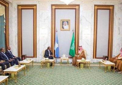 ولي العهد السعودي يستقبل الرئيس الصومالي في قصر الصفا