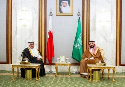 محمد بن سلمان يستعرض مع ولي عهد البحرين فرص التعاون المشترك
