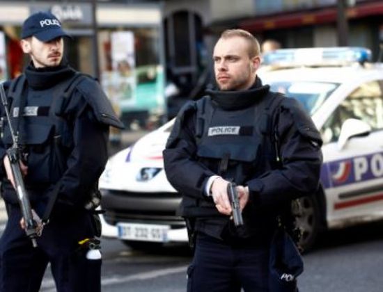 الأمن الفرنسي يوقف رئيسة بلدية بعد ضبط مخدرات بمنزلها