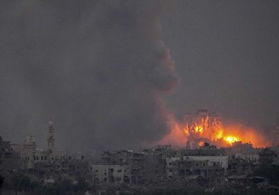 إسرائيل تكثف غاراتها على غزة