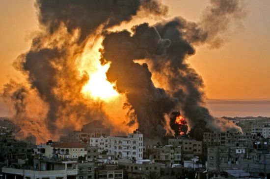 استشهاد 5 فلسطينيين في قصف منزل بمخيم النصيرات