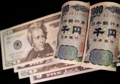 تراجع طفيف لمؤشر الدولار وانخفاض قيمة الين الياباني