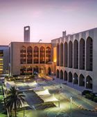 مصرف الإمارات: طلب قوي على القروض بقطاع الأعمال