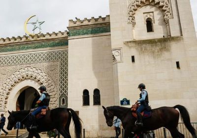 فرنسا.. ترحيل إمام جزائري بسبب التحريض على "الكراهية لليهود"