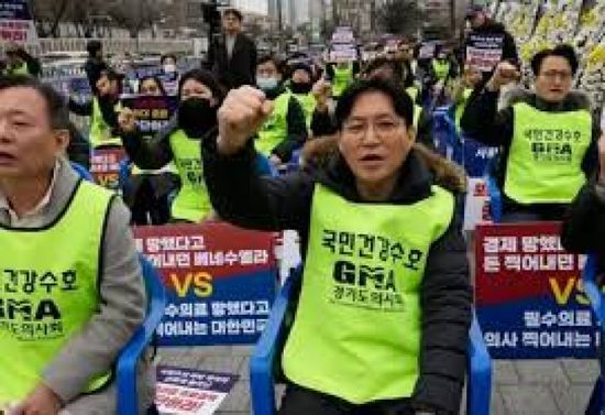 الأطباء المضربون في كوريا الجنوبية يرفضون اقتراح الحكومة