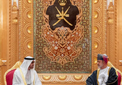 رئيس الإمارات وسلطان عمان يبحثان التطورات في المنطقة