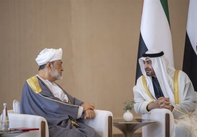 رئيس الإمارات وسلطان عمان يشهدان إعلان مذكرات تفاهم بين البلدين