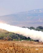 حزب الله يعلن إطلاق عشرات الصواريخ على شمال إسرائيل