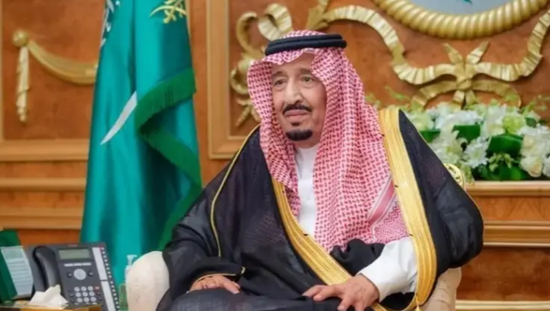 الديوان الملكي السعودي: الملك سلمان يغادر المستشفى بعد استكمال فحوصاته الروتينية