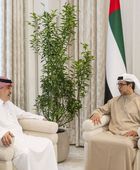نائب رئيس الإمارات يستقبل سفير السعودية لدى أبوظبي في قصر الشاطئ