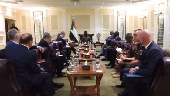 نائب البرهان يبحث مع نائب وزير الخارجية الروسي تعزيز العلاقات الثنائية