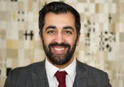 حمزة يوسف يعلن استقالته من رئاسة الحكومة الاسكتلندية