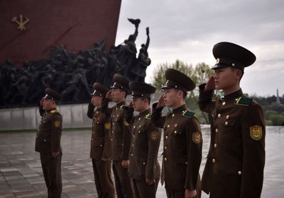 وفد كوري شمالي يبحث التجارة الثنائية في زيارة نادرة لإيران