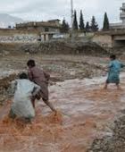 مقتل 143 شخصاً بسبب الأمطار الغزيرة في باكستان