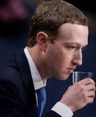 ثروة مؤسس فيسبوك تنخفض بـ 18 مليار دولار