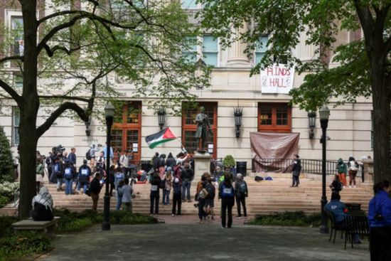 البيت الأبيض يندد بسيطرة متظاهرين مؤيديون للفلسطينيين على مبنى جامعة كولومبيا