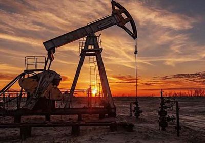 ارتفاع مخزونات النفط الخام بأمريكا 4.9 مليون برميل