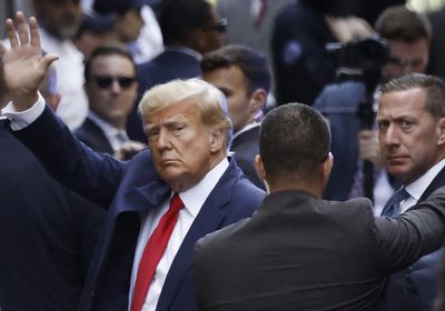 ترامب يعود إلى قاعة المحكمة بعد استراحة وتجمعين انتخابيين