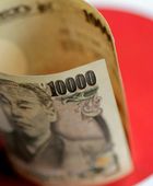 بنك اليابان يواجه احتمالية دعم الين بـ 5.5 تريليون
