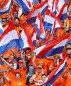 لاعبو فريق هولندي يتبرعون برواتبهم لإنقاذ ناديهم